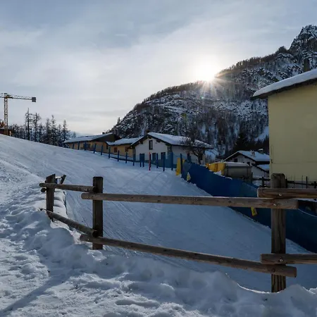 Mcx Vacation - Casa Marmore Direct In & Out With Exclusive Slope Access, Valtournenche! Διαμέρισμα