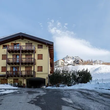 Mcx Vacation - Casa Marmore Direct In & Out With Exclusive Slope Access, Valtournenche! *